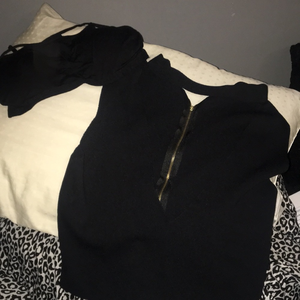 Low cut black tank.